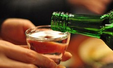 Cục Y tế dự phòng: Chỉ nên uống 2 đơn vị cồn/ngày để tránh ngộ độc rượu