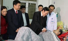 Thứ trưởng Bộ Y tế kiểm tra và chúc tết tại Hà Tĩnh