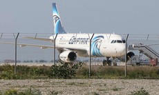 NÓNG: Máy bay Ai Cập bị bắt cóc - giải cứu thành công con tin và máy bay