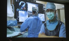 SK&ĐS độc quyền truyền hình trực tuyến các ca can thiệp tim mạch khó từ  Bệnh viện Đại học Y Hà Nội tới Hồng Kông