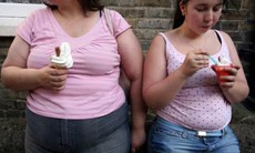 Vì sao người béo phì dễ bị ung thư?