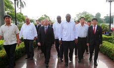 Đoàn công tác của Chính phủ Cuba thăm Bệnh viện hữu nghị Việt Nam-Cuba Đồng Hới