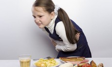 Ngộ độc thức ăn ở trẻ và cách xử trí đúng