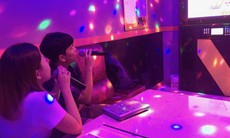 Hạn chế tụ tập ở quán bar, karaoke phòng COVID-19