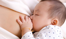 Sữa mẹ tạo hệ vi khuẩn đường ruột, hệ miễn dịch khỏe mạnh cho trẻ