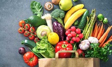 Bị bệnh vảy nến có cần ăn kiêng?