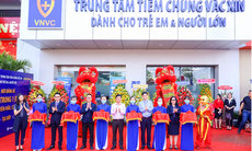 Người dân Long An và Vĩnh Phúc không còn phải đi tiêm xa