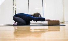 7 tư thế yoga “giải thoát” khỏi những trận đau lưng