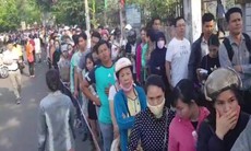 Thừa Thiên Huế lên tiếng về việc người dân xếp hàng dài chờ tiêm phòng vắc xin dịch vụ