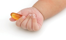 Dầu cá với sức khỏe bà mẹ và trẻ em