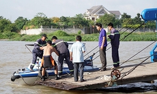 Sà lan đâm chìm ghe trên sông Sài Gòn, hai mẹ con mất tích