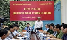 Phó Thủ tướng Trịnh Đình Dũng chủ trì họp khẩn ứng phó bão số 7