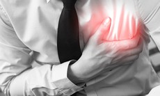 Thuốc lá điện tử làm tăng nguy cơ đau tim, đột quỵ