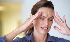 Viêm não tủy rải rác do đâu?