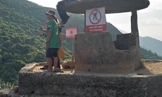 Khi người trẻ mê “sống ảo”, thiếu ý thức với di tích