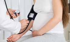 Ảnh hưởng của tăng huyết áp thai kỳ tới mẹ và bé