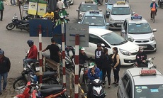 Chống lộn xộn, ùn tắc trước cổng Bệnh viện Bạch Mai: Sẽ lắp camera phạt nguội