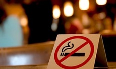 Thực khách sẽ không còn chịu cảnh vừa ăn vừa… ngửi khói thuốc lá?