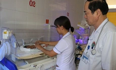 Hà Tĩnh: Cứu sống thành công 2 trẻ sinh non, ngừng tim, ngừng thở