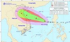 "Siêu bão" số 10 tăng cấp, hướng vào miền Trung