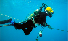 Cứu sống thợ lặn gặp tai biến nguy kịch khi đang đánh bắt hải sản ở đảo Cô Tô