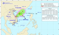 Hai áp thấp nhiệt đới nối nhau: 1 ATNĐ đã vào đất liền; 1 ATNĐ... quay ngược ra biển