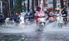 Trời chuyển rét đậm thấp nhất 13 độ C, Hà Nội ngập úng