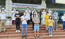 Thêm 11 bệnh nhân COVID-19 khỏi bệnh, trong đó có cụ bà 88 tuổi từng nguy kịch