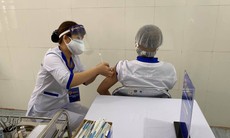 Hà Nội đã tiêm vắc xin COVID-19 cho hơn 7.600 người, chuẩn bị tiêm đợt 2