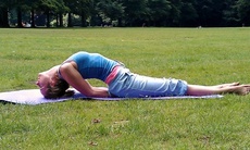 3 tư thế yoga hữu ích cho người mắc bệnh suy giáp