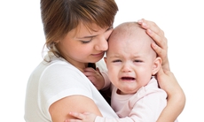 Lưu ý gì để con không bị táo bón?
