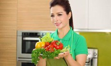 Siêu mẫu Thúy Hằng bật mí bí quyết chống thực phẩm bẩn cho cả gia đình