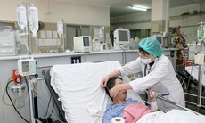 Người đàn ông 47 tuổi mất mạng vì ngộ độc rượu