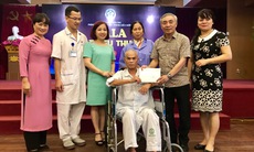 Ngày Thương binh liệt sỹ: Bệnh viện Bạch Mai tặng quà tri ân, cắt tóc, gội đầu miễn phí cho bệnh nhân
