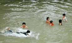 Mỗi năm đuối nước cướp đi mạng sống của hơn 2.000 trẻ em Việt Nam