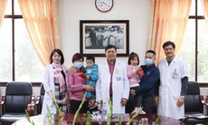 Mẹ con bé Bình An và cuộc "viếng thăm" ấm áp cuối năm ở Bệnh viện Phụ sản Trung ương