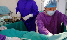 BV E vừa “trả lại giới tính thật” cho cô gái có 2 bộ phận sinh dục