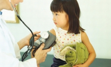 Trẻ em sống trong vùng ô nhiễm không khí, cần kiểm tra huyết áp