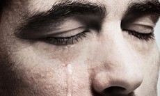 5 lý do vì sao mọi người đàn ông cần phải học cách khóc