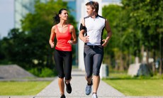Đi bộ nhanh giúp phòng ngừa bệnh tim
