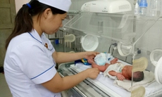 Cứu sống trẻ sơ sinh suy hô hấp, viêm ruột hoại tử