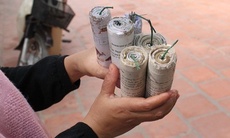 Lên mạng học chế tạo pháo, nam sinh 13 tuổi bị dập nát bàn tay