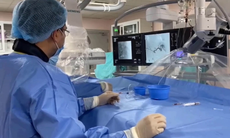 Ngã từ mái nhà, cụ ông 73 tuổi vỡ lách, vỡ thận