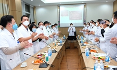 Bộ trưởng Nguyễn Thanh Long đón Giao thừa trực tuyến với 18 cơ sở điều trị bệnh nhân COVID-19