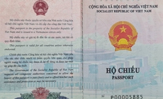Từ h&#244;m nay, Bộ c&#244;ng an cấp hộ chiếu theo mẫu mới