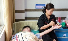 Nam sinh lớp 7 ở Ph&#250; Thọ bị bạn c&#249;ng trường d&#249;ng điếu c&#224;y đ&#225;nh hội đồng