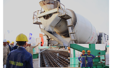 H&#224; Nội: Cầu Vĩnh Tuy 2 ch&#237;nh thức ho&#224;n th&#224;nh khối hợp long cuối c&#249;ng