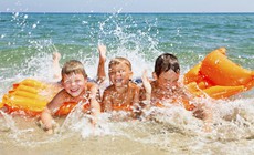 Sốc nhiệt ở trẻ m&#249;a n&#243;ng v&#224; c&#225;ch dự ph&#242;ng