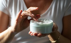 Lưu &#253; khi kết hợp AHA v&#224; retinol trong chăm s&#243;c da