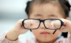 Giải ph&#225;p mới trong ph&#242;ng ngừa cận thị tiến triển ở trẻ